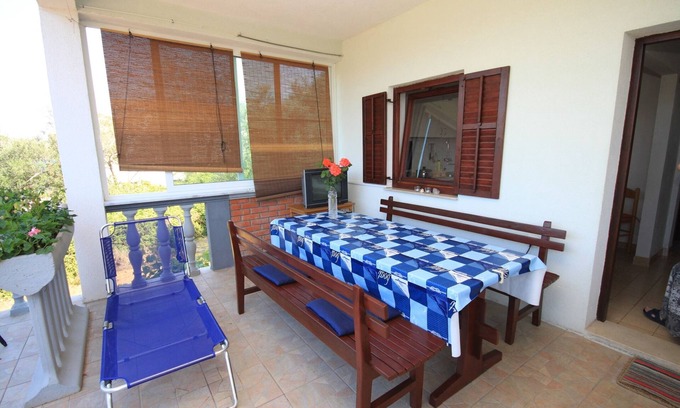 Luka Apartment | Two bedroom apartment near beach Luka, Dugi otok (A-8151-c)