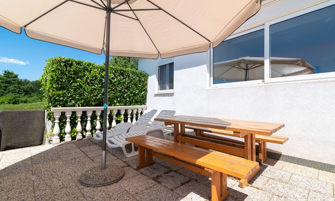 Cancini Apartment | Two bedroom apartment with terrace Cancini, Poreč (A-24335-b)