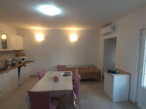 Krucica Apartment | Two Bedroom Apartment with Sea View
