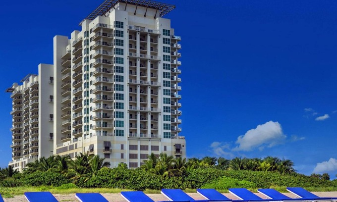 Singer Island Hotel | Two bedroom at Marriott's Oceana Palms. Gorgeous Oceanfront resort. Book now!