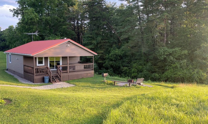 Logan Cottage | Two bedroom cabin with hot tub and sunset views