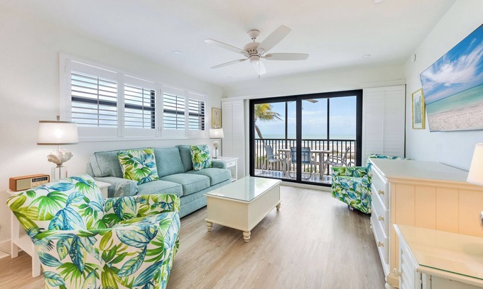 Sanibel Condo | Two-bedroom corner unit that includes special golf privileges!