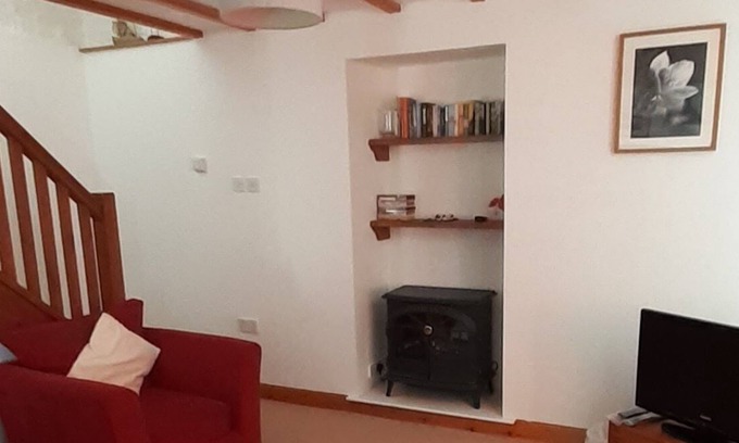 Hartoft Cottage | Two bedroom cottage with corner bath