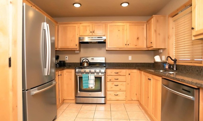 Rexburg Apartment | Two Bedroom Double King suite#5-FREE breakfast