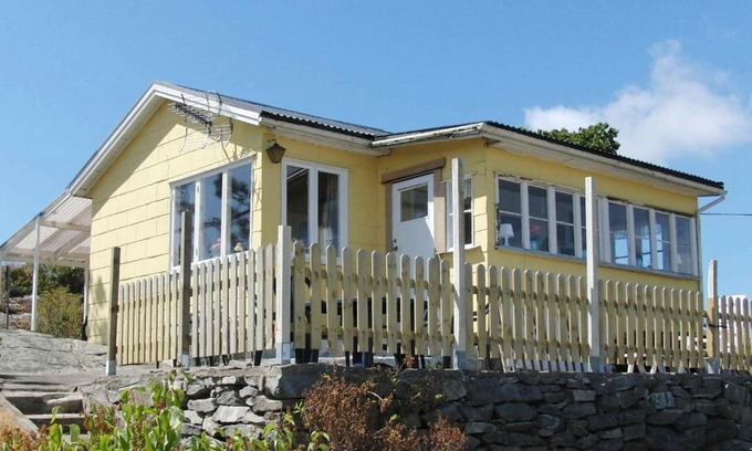 Karna House | Two-Bedroom Holiday home in Kärna 1