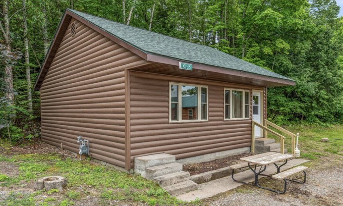 Phelps Cabin | Two bedroom two bath cabin Hillside Cabins Phelps WI Lac Vieux Desert lake
