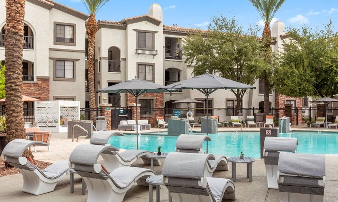 Glendale Sports and Entertainment District Apartment | TWO CozySuites Apartment DowntownChandler
