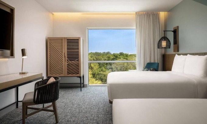 Otrobanda Hotel | Two Family Ready Stays w/Breathtaking View | Outdoor Pool Access