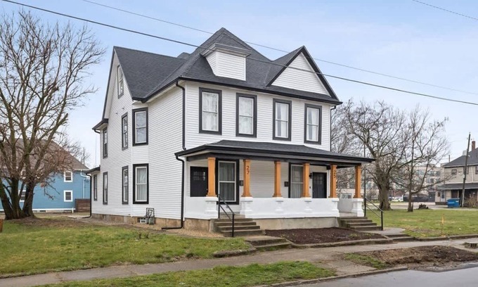 Holy Cross House | Two Homes in Arsenal Heights- Family Friendly