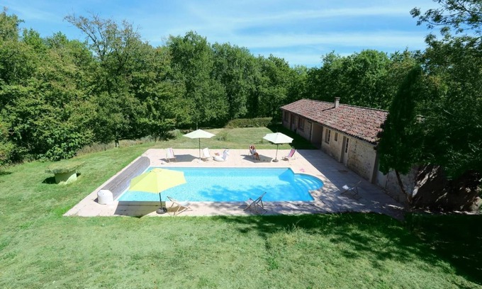 Penne House | Two large holiday cottages in the heart of nature – capacity for 18 people.