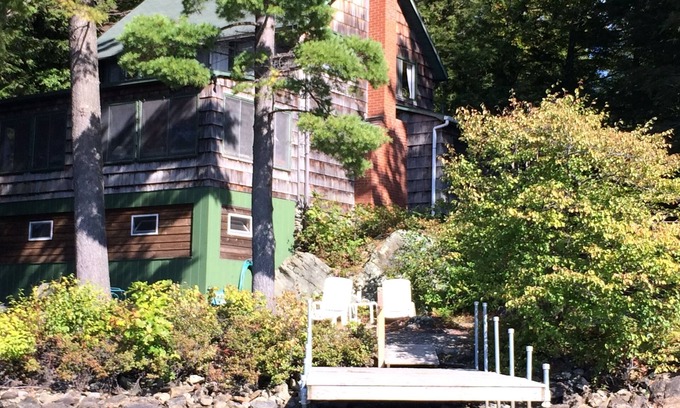 Williston Cottage | Two lovely cottages on Lake Iroquois near Burlington, Vermont