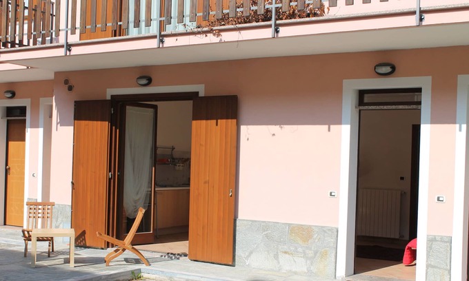 Calizzano Apartment | Two-room apartment with private garden