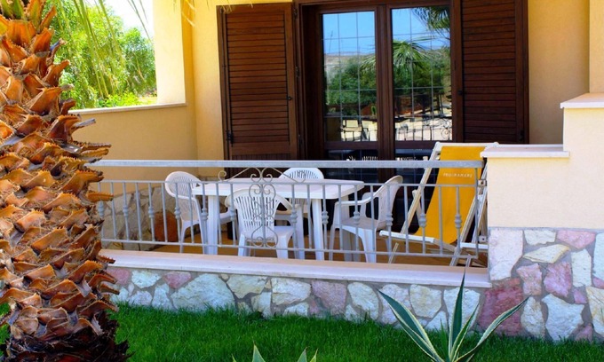 Triscina Apartment | TWO-ROOM APARTMENT 5 PLACES