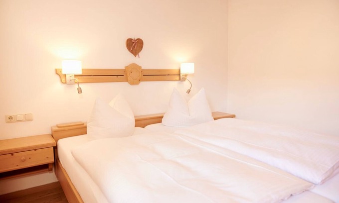 Groissenbach Apartment | Two-room vacation apartment 43sqm, sunny west-facing balcony