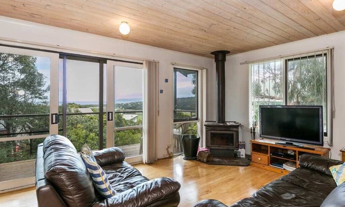 Aireys Inlet House | Two Story House with Ocean Views