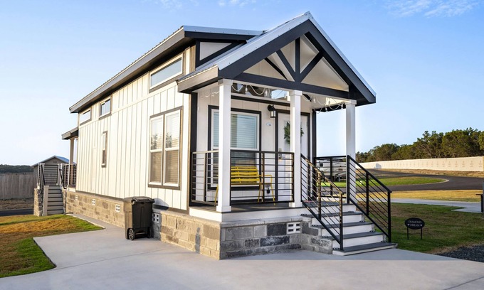 Fredericksburg Cottage | TXFirefly-88