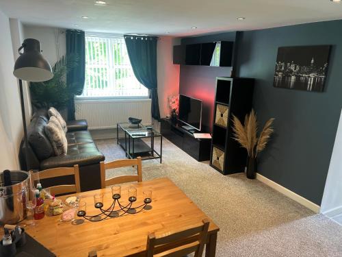 Gilwern House | Ty Daisy, Gilwern