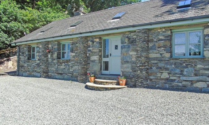 Arthog Cottage | Ty Hir Bwlch Gwyn Farm Equestrian Centre