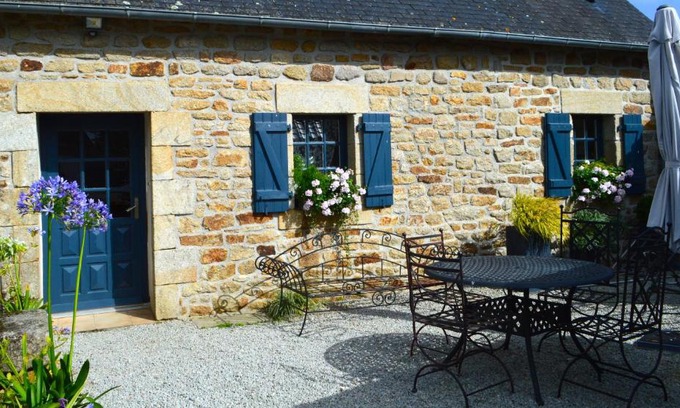 Plonevez-Porzay House | Ty Mamm Gozh