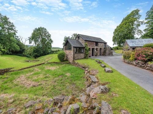 Llangadog House | Ty Nant-Oxl