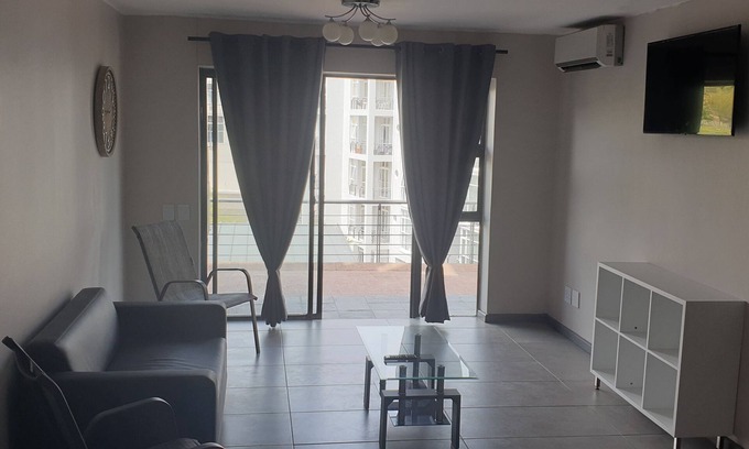 Bellville Park Apartment | Tyger Waterfront Luxurious and central in Cape Town