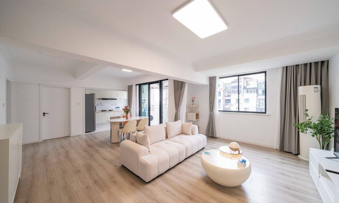 Gubei Bed & Breakfast | Tyms 2BR APT Hongqiao Paris Classic