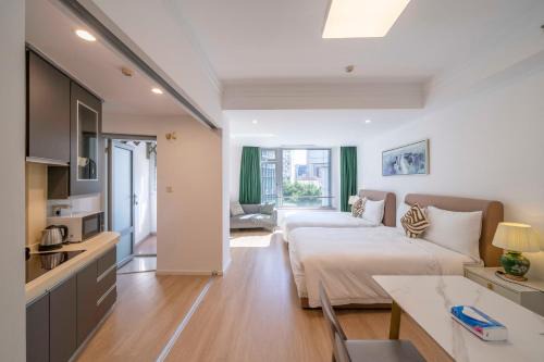 Wantiguan Apartment | Tyms Xuhui Spacious 1BR APT