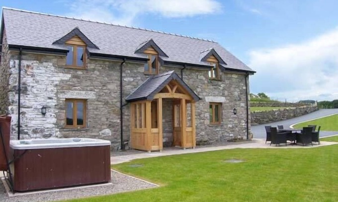 Ruthin Cottage | Tyn Y Celyn Canol