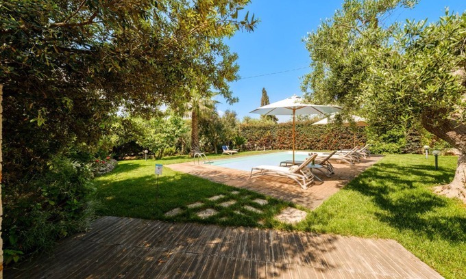 Polignano a Mare Villa | Typical stone structure with private swimming pool a few steps from the town