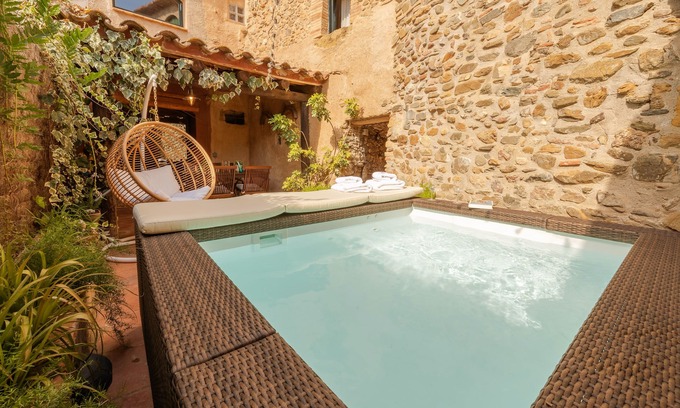 Cruilles House | Typical town house just 20 minutes from the beach and Girona
