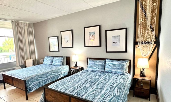 Ruskin Apartment | U617 Canal and Pool Little Harbor