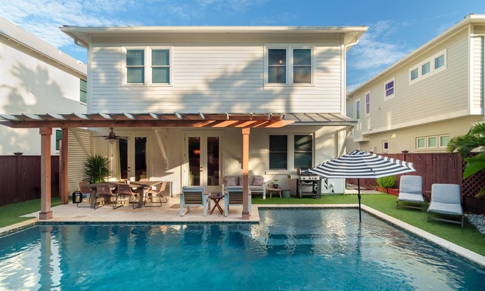 Atlantic Shores House | Ultimate Beach Experience w/Ocean Views & Pool