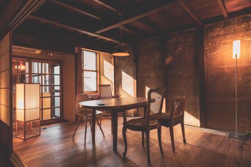 Shimizu Ward Villa | Ultimate Comfort with Finest Handmade Futon - 清々庵 momen JR駅2分 築100年 100m2貸切り
