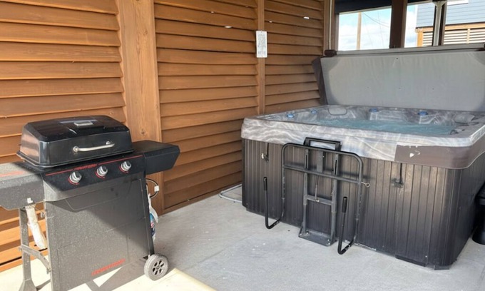 Surfside Beach House | Ultimate | Gulf Views | Hot Tub | Pet Paradise