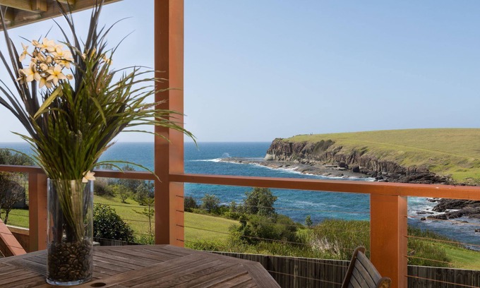 Kiama Heights Cottage | Ultimate oceanfront home