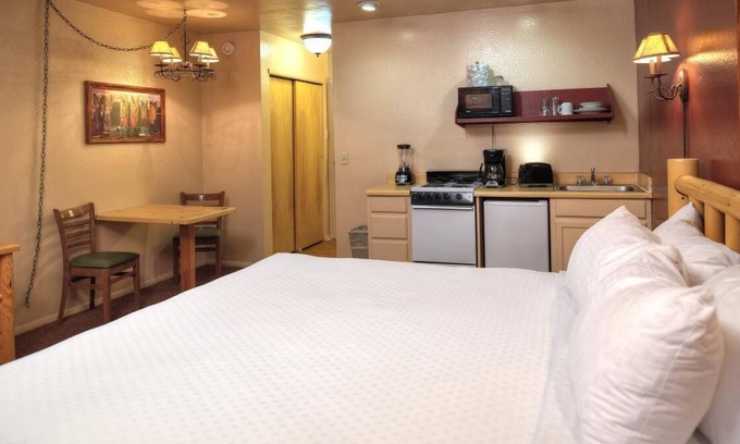 Kohls Ranch Resort | Ultimate Outdoor Getaway Unit! Near Sardine Point Day Use Area, Nature Setting