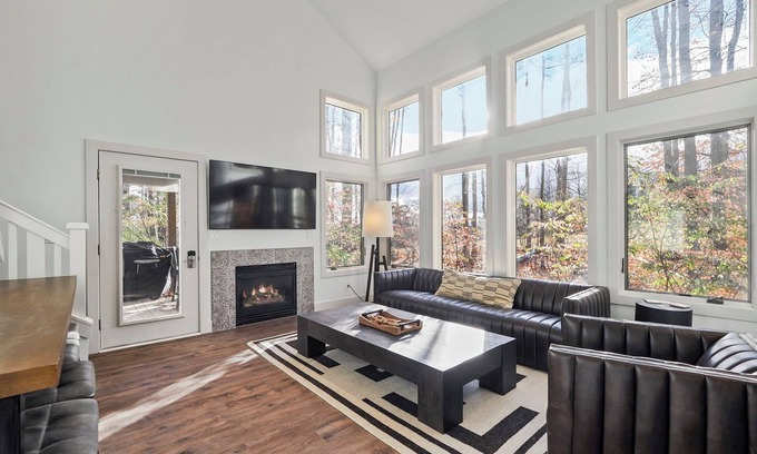Boyne Falls Condo | Ultimate Ski in, Ski Out Upper Level Condo #762 | Gas Fireplace | Remodeled
