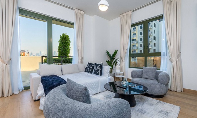 Jumeira 1 Apartment | Ultimate Stay / Port La Mer Elegance / Amazing Pool