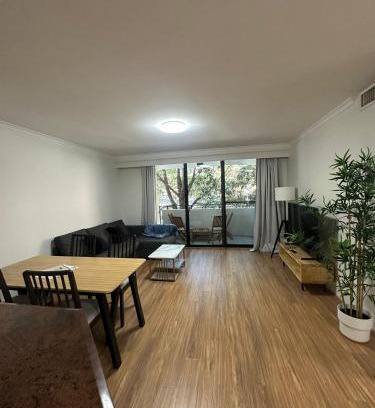 Ultimo Apartment | Ultimo NSW - 2 Bedroom Apartment with Balcony