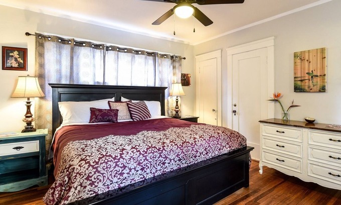 Middletown House | Ultra Charming Mid Town Craftsman - Near ALL beaches