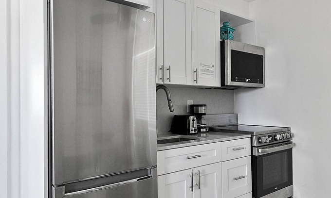 Hollywood Apartment | ULTRA joyful apartment great for family