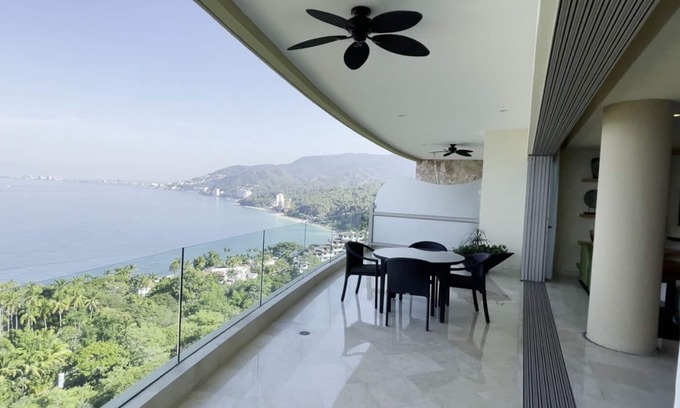 South Shore Hotel Area Resort | Ultra Threee Bedroom Suite, Oversized Baths, Daily Housekeeping, Panoramic Views