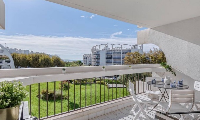 Le Couchant Apartment | Ulysse Plage by Interhome