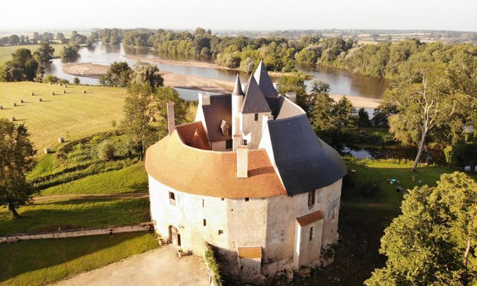 Saincaize-Meauce House | Un château en Bourgogne