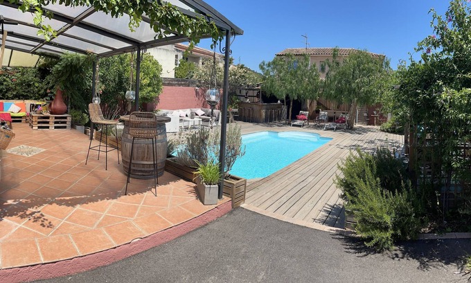 La Garde House | « Un Havre de Paix », Maison Avec Piscine à 3km des Plages- 8 Couchages La Garde