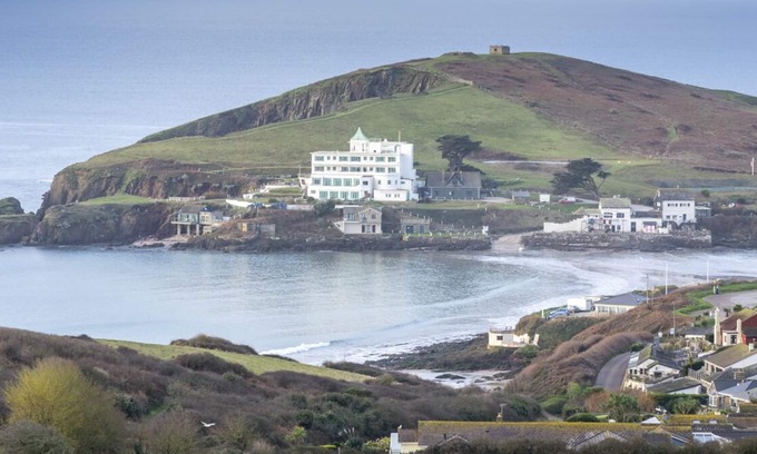 Bigbury-on-Sea Apartment | Unbeatable views! 2 bed apartment, Burgh Island on the beach!