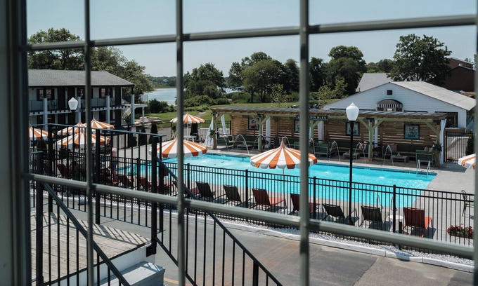 West Yarmouth Hotel | Uncommoner Hotel by Reverie Boutique Collection
