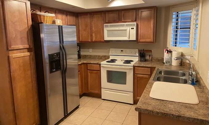Central Scottsdale Condo | Unfurnished Condominium in Great Scottsdale Location