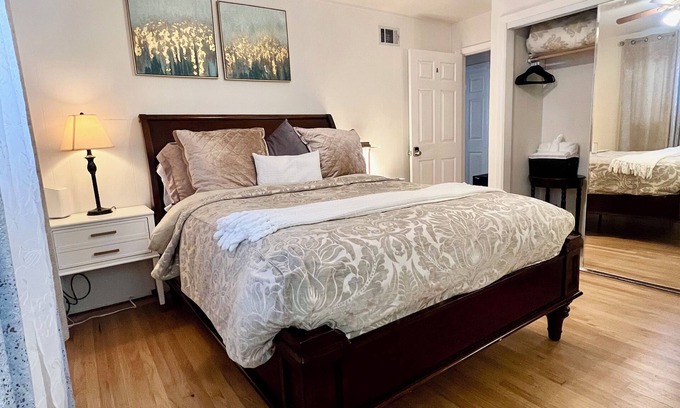 Sunnyvale House | Unique Bedroom & Private Bathroom Fast Wi-Fi and Free Parking Near NVDIA/Levi's