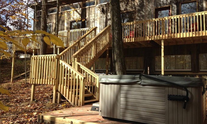 Logan Cottage | Unique Cottage Nestled Within Tall Oaks - SLEEPS 6!